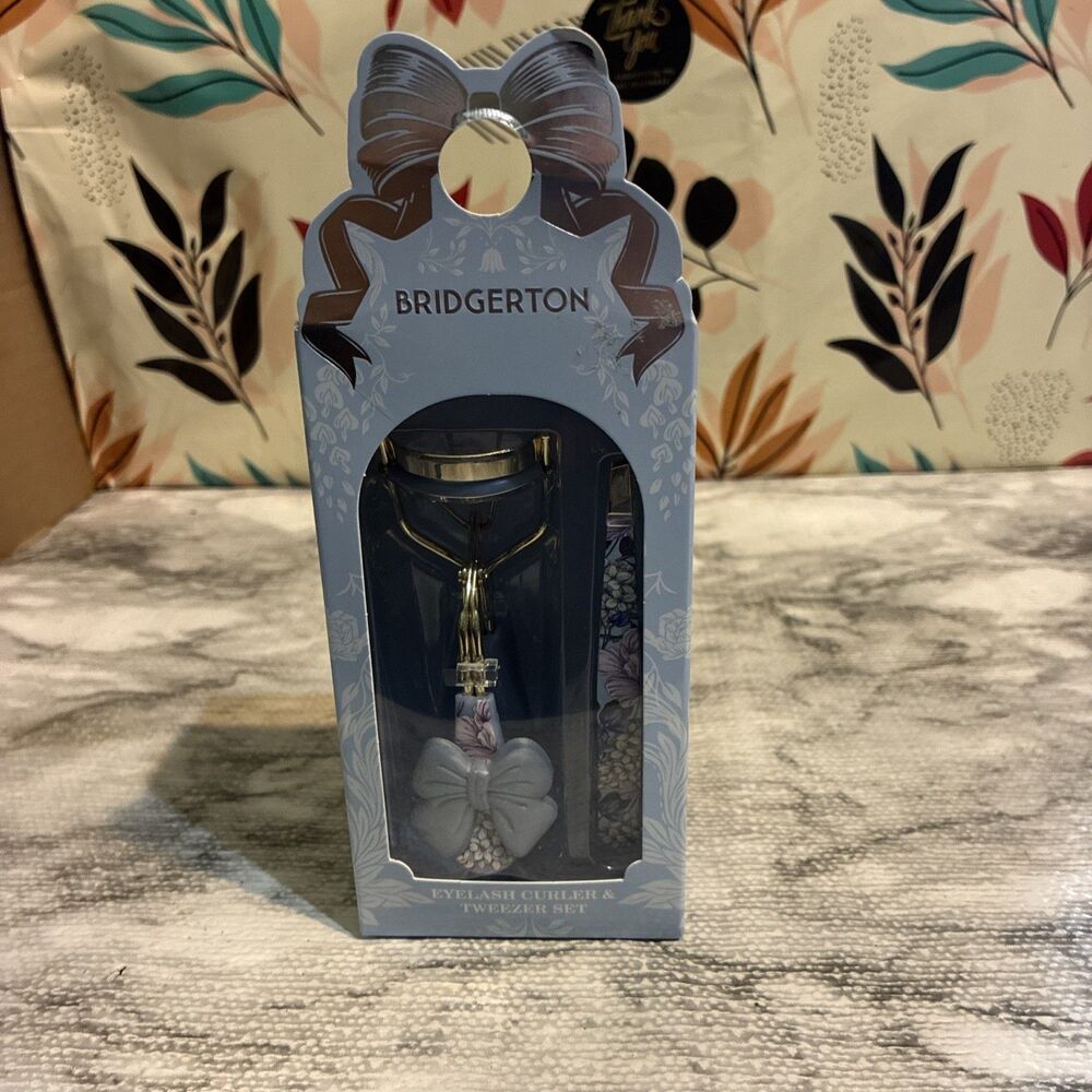Netflix “BRIDGETON” Eyelash Curler & Tweezer Set NIB